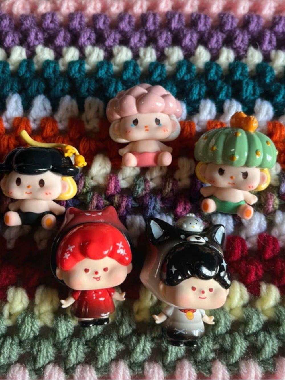 Baby bean eating fruits/mini blind bag figurines bundle of 5